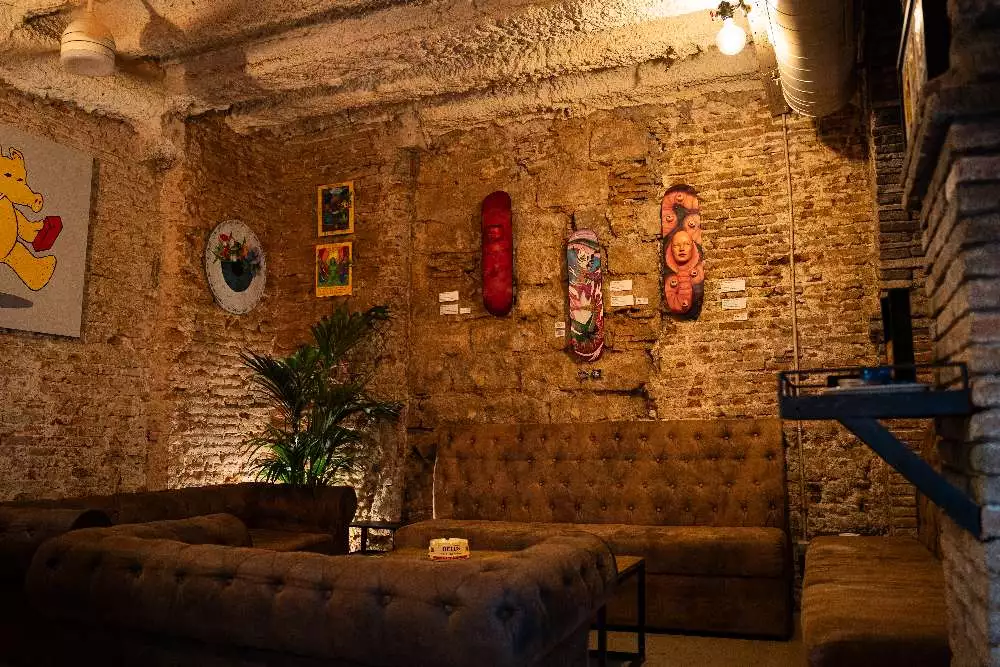 BLUNTED SOCIAL CLUB pic2