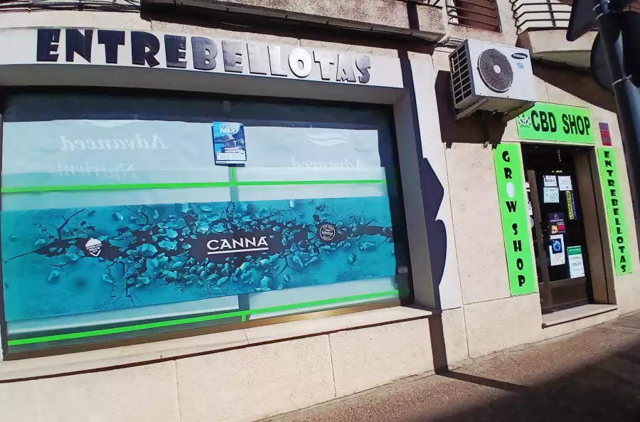 ENTREBELLOTAS GROW & CBD SHOP pic1