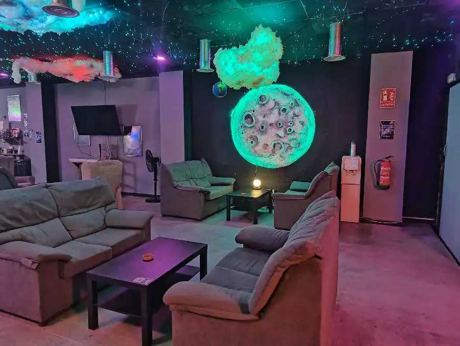 Space420 pic1