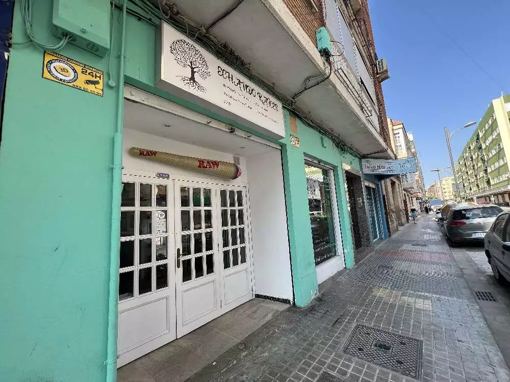 ECHANDO RACIES GROWSHOP pic1