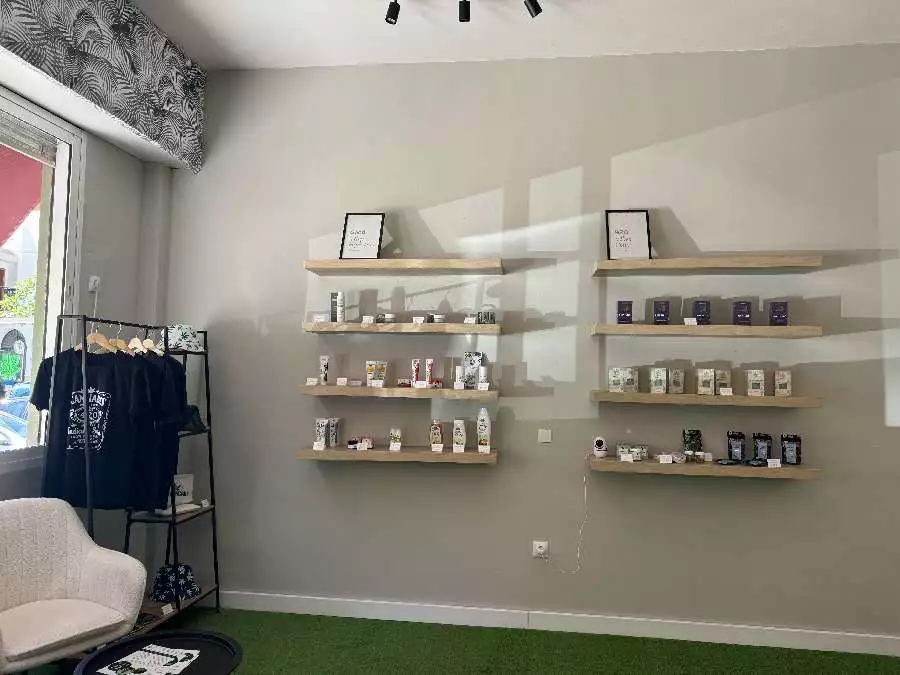Natura Green CBD Fuengirola pic1